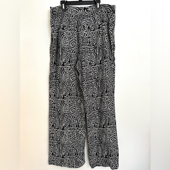 Loft Black and White Print Wide Leg Pants Size 12 - Picture 7 of 10